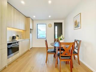 City New Townhouse 2BR 2BA w yard, Parking & AC Heater pumb - Auckland - 1