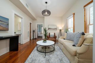 Be A Nomad - Pool - 1bdr Just 1 Block to the Beach - 4