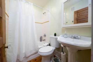 Be A Nomad - Pool - 1bdr Just 1 Block to the Beach - 1