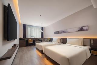 Atour Hotel Dalian Hongxing Coastal Highway - 1