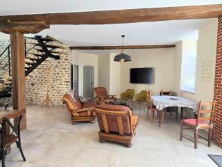 Gîte spacieux 200m² en ferme rénovée avec terrasse, à proximité de Montfort l'Amaury et Thoiry - FR-1-527-40 - - 8