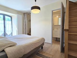Gîte spacieux 200m² en ferme rénovée avec terrasse, à proximité de Montfort l'Amaury et Thoiry - FR-1-527-40 - - 5