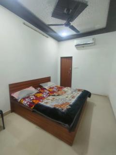 Shree Bankey Bihari Atithi Bhawan - Mathura - 4