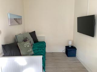 Studio 2 personnes accès direct plage - FR-1-197-624 - 9