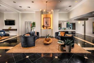Modern Westwood Executive Suite near UCLA & Beverly Hills - Los Angeles - 9
