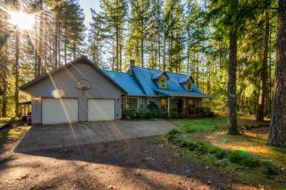 Stay Portland - Relaxing River Retreat - Rhododendron - 0