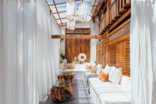 Stunning & Unique 4 Bed Villa, Daily B'fast - Kerobokan - 1