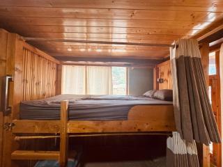 The Hamlet Stay - 1