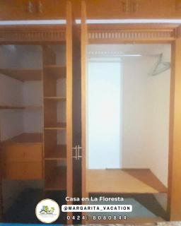 Casa Hogareña en Urbanización la Floresta, Valle del Espíritu Santo - - 3