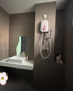 KLCC view condominium near Mid Valley Mall in Old Klang Road - Kuala Lumpur - 1