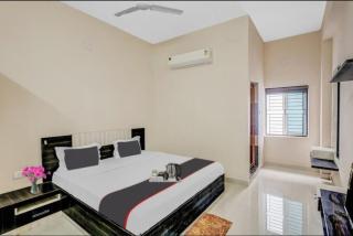 BHUBNESWAR HOTEL # Sri Krishna Bhubaneshwar - Luxury And Spacious Room - Lift Facilities Fully Air Conditioned Hotel -Premium hotel - Bhubaneshwar - 7