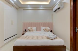The Lodgers 1 BHK Serviced Apartments Near Artemis Hospital Sector 52 - Gurgaon - 3
