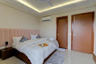 The Lodgers 1 BHK Serviced Apartments Near Artemis Hospital Sector 52 - Gurgaon - 6