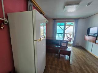 Yeosu Geumo Island Village Pension Former Dongbaekgol - Yeosu - 4