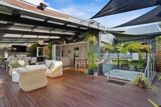 Pelican Place - absolute waterfront overlooking MoNA - Berriedale - 9