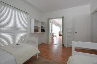 Urban Sole Beach House - 7