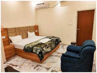 Hotel PREMIUM #VRRINDAVAN PALACE Near Ram janam Bhoomi and Temple - Fully Air Conditioned Room - A Top Rated Hotel - Ayodhya - 6