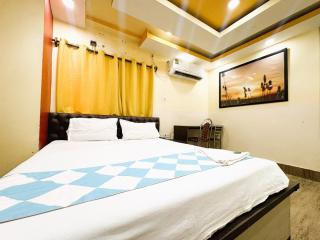Hotel Meet Lodge near to Mandir Masjid road - Jāmb - 5