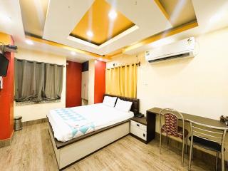 Hotel Meet Lodge near to Mandir Masjid road - Jāmb - 0