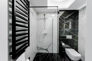 Hotel Wisteria - - 2