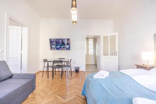 Comfortable & Amazing 2 BR Hideaway w Local Flair - Wenen - 6