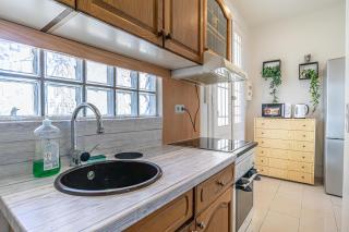 Comfortable & Amazing 2 BR Hideaway w Local Flair - Wenen - 5