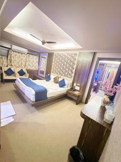 Saibaba International Hotel - Shirdi - 9
