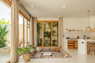 Villa Rheia Pererenan - Tumbak Bayuh - 8