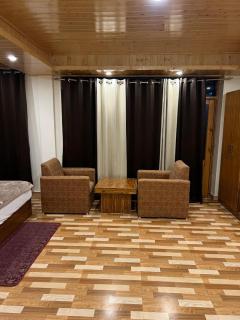 Avni villa hotel - Jāmb - 4