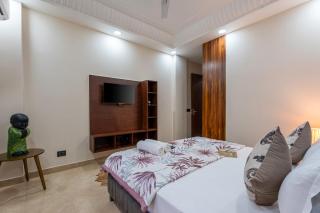 Fortune Home Service Apartment 3 Bhk, J-267, SAKET - 2