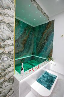 B&B luxury house green - 1