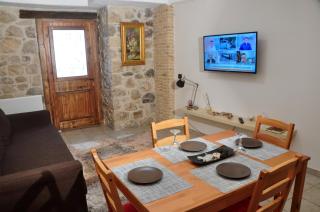 Limni Stone Apartments - Limne - 1