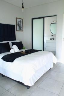 Waterfall City 1 bed Apartment - Midrand - 5
