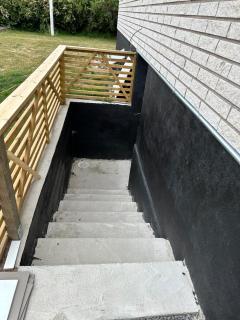 Mysig stuga i lugnt villaområde med eget badrum och kök i huvudbyggnadens källare - Kalmar - 1