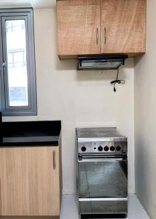 Budget City View w Pool Access in BGC Taguig City - Manila - 5