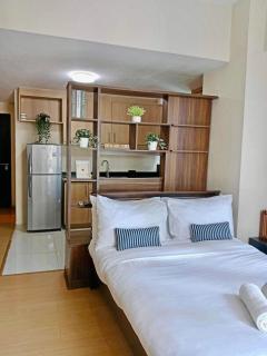 Budget City View w Pool Access in BGC Taguig City - Manila - 8