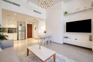 Stylish 2BR Retreat in Town Square - 0