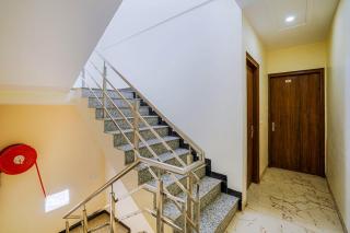 Hotel O Tree Inn - Jāmb - 7
