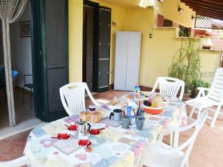 Casa vacanze HOSHI con ampia veranda a Torre dellOrso - Torre dell'Orso - 5