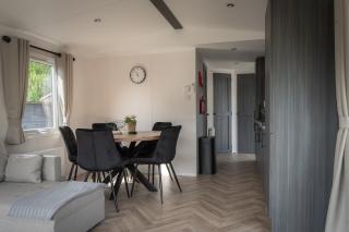 Nieuw chalet in Zeeland met omheinde tuin & airco VP089 - 8