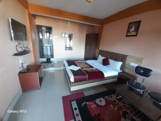 Hotel Jaswin Shanti Priya - Darjeeling - 7