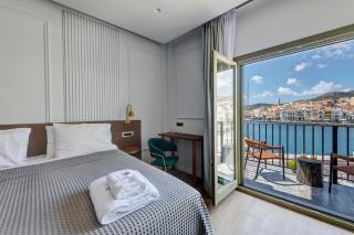 Eclectic Syros - 3