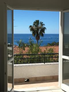 Lavish Seaside Villa with Garden and Stunning Views - 1