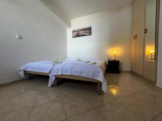 Studio by the Sea - - 9