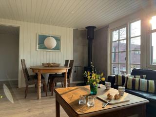 One-of-a-kind waterfront wooden house - 1