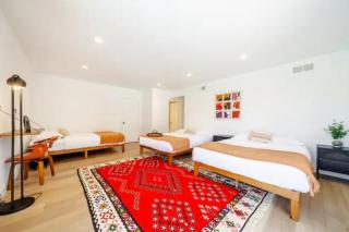 Hillside Retreat Heated Pool & Jacuzzi with Valley Views - 7