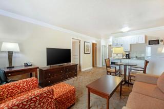 Best Western PLUS Mirage Hotel and Resort - High Level - 1