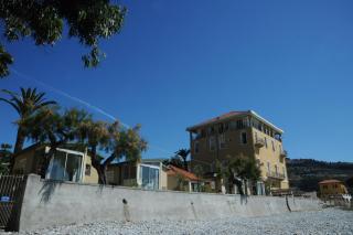 Casette in riva al mare Ale e Manu - Latte - 0
