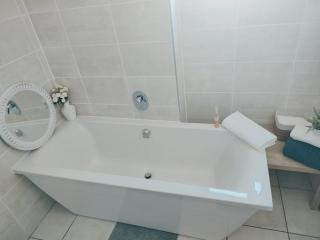 Lovely 1 bedroom apartment in secure estate - Boksburg - 1