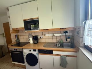 Emi's Guesthouse A2 - 4